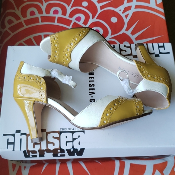 NIB - Brand new Mustard & Bone Godiva pump - Picture 4 of 11